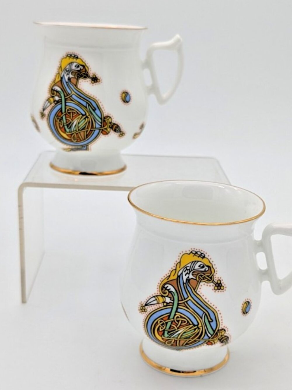 Royal Tara book of kells Irish tea/coffee  Footed mugs letter d Set Of 2 Ireland